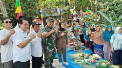 Warga Poncowarno Gelar Kenduri Syukuran di Jalan Baru Hasil Program TMMD