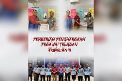 Pemberian Penghargaan Pegawai Terbaik Triwulan II Tahun 2024