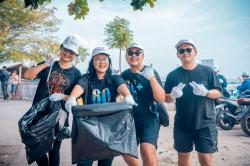 Rayakan Hari Laut, Meratus Pimpin Inisiatif Beach Clean-Up di Lima Kota Besar