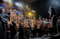 Kota Bandung Pecahkan Rekor Permainan Angklung Nonstop Terlama di Indonesia