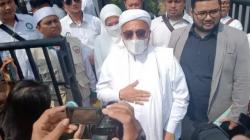 Habib Rizieq Datangi Bapas Jakarta Pusat untuk Ambil Surat Bebas Murni