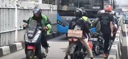 Puluhan Kendaraan Kena Razia Jalur Busway di Matraman