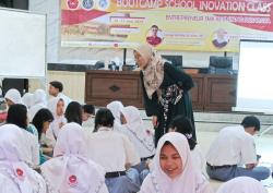 Pelatihan Entrepreneur SMK Ketintang Menyenangkan, Sekolah Ingin Cetak Pengusaha Muda Berbakat