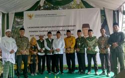 Launching Ketahanan Pangan, Utusan Kepresidenan RI Mardiono Berikan Mesin Traktor dan Hewan Qurban