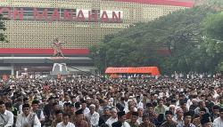 Potret Puluhan Ribu Jemaah MTA Shalat Idul Adha di Kompleks Stadion Manahan Solo