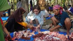 Momentum Hari Raya Idul Adha, Wina Sukowati Tebar Pesan Toleransi Beragama