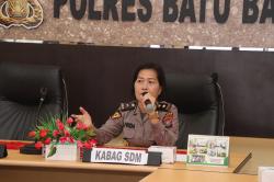 Bag SDM Polres Batu Bara Laksanakan Psikoedukasi Pekerja Wanita menuju Indonesia Emas