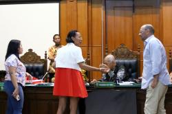 Puteri Indonesia Persahabatan 2002 dan Suaminya Jalani Sidang di PN Surabaya, Ini Kasusnya!