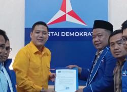 Partai Demokrat Banten Serahkan Surat Tugas ke Robinsar sebagai Calon Walikota Cilegon 2024-2029