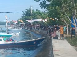 Foto, Meriahnya Balapan Perahu Katinting di Lepas Sekda Andi Bebas