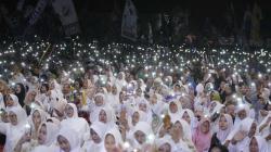 Suasana khidmat Terasa Dalam Bersalawat Bersama Habib Syech