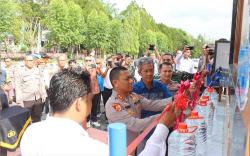 Sambut Hari Bhayangkara, Kapolres Kobar Resmikan Air Minum dan Air Bersih untuk Warga