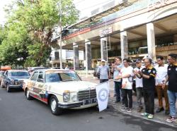 PJ Sekda Makassar Lepas Peserta Mercedes Benz Klasik Tour Der Sulawesi