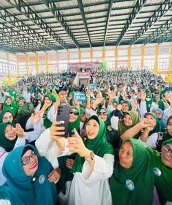 Bunda Baiq Diyah Sambut Positif Eksodus Pendukung Zul-Uhel yang Beralih Mendukung Rohmi - Firin