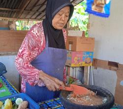 Kisah Inspiratif Salwati, Lansia 81 Tahun di Banyuwangi yang Keluar dari Jeratan Hutang