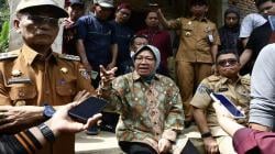 Menteri Sosial Kunjungi Ibu Marni dan Anak-anak di Polewali Mandar, Berikan Bantuan Langsung