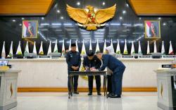 Perda Kepariwisataan Jabar Disahkan, Bey: Pariwisata Jadi Penggerak Perekonomian Daerah