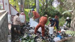 Pedal Gas Gaspool Bersih-Bersih Sungai dan Tanam Pohon di Ciamis