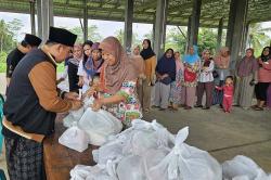 Relawan Gus AL Gelar Tebus Murah Paket Sembako, Potongan 50 Persen