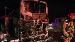 Bus Gunung Harta Bawa 32 Penumpang Ludes Terbakar di Tol Jombang