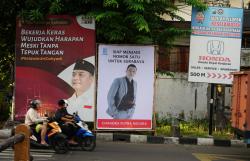 Spanduk Chandra Putra Negara Berterbaran di Surabaya, Maju Pilkada?