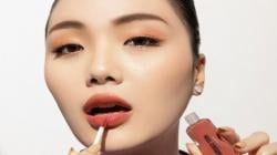 Cara Efektif Mengatasi Bibir Kering, Simak di Bawah Ini