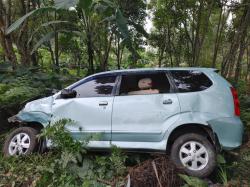 Minibus Terjun ke Jurang di Desa Sendi, Dua Orang Tewas