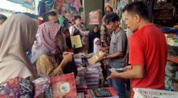 Jelang Tahun Ajaran Baru, Toko Perlengkapan Sekolah di Kota Banjar Diserbu Emak-Emak