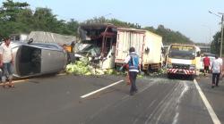 Tabrakan Beruntun 10 Kendaraan di Tol Cipularang, Polisi: Penyebabnya Masih Diselidiki