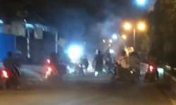 Aksi Geng Motor Ancam Pengguna Jalan dengan Acungkan Celurit di Lampung Utara Viral