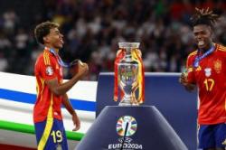 Antar Spanyol Juara Euro 2024, Kisah Haru Anak Imigran Nico Williams dan Lamine Yamal!