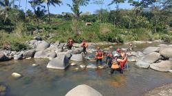 Penyetrum Ikan Hilang di Sungai Lumeneng Bantarbolang, Tim SAR Sisir Lokasi