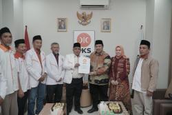 Maju Pilkada Jombang 2024, Kades Mojokrapak Terima SK Dukungan dari PKS