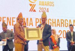 LAZ Taman Zakat Kembali Sabet Award, Terbaik dalam Tata Kelola SDM