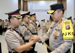 Kapolda Mutasi 4 PJU dan Empat Kapolres di Kalteng