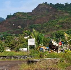 Menjaga Lingkungan Pertambangan Dengan Menanam Pohon, Guna Mencegah Terjadinya Bencana Alam