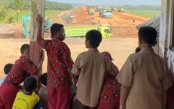 Dampak Pembangunan Tol Serang-Panimbang, Siswa SDN 2 Pasirsedang Minta Segera Direlokasi