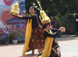 Parade Ekstra SMA 6 Semarang Meriahkan Akhir Masa Pengenalan Lingkungan Sekolah