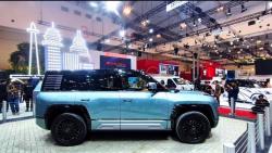 GIIAS 2024 : Yangwang U8, SUV Bongsor Bisa Berputar 360 Derajat