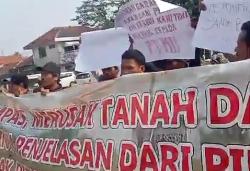 Konflik Tanah, Puluhan Warga Desa Sukatani Datangi Gedung DPRD Lebak Minta Perlindungan