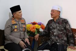 Kapolres Pidie Jaya AKBP Ahmad Faisal Pasaribu Silaturahmi dengan Pimpinan Dayah Al Muna