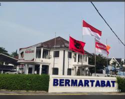 Bendera Banteng Berkibar di Markas Edy Rahmayadi, PDIP Sumut: Pertanda Baik atau Tidak