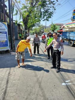 Gagal Mendahului, Motor Terlindas Truk, Tewaskan Seorang Balita