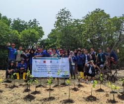 PT.PLN Indonesia Power UBP Cilegon Menggandeng Sumuranja Siaga Bencana Melakukan Penanaman Mangrove