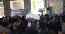 Heboh, Jemaah Rebutan Makan Siang di Masjid Istiqlal 