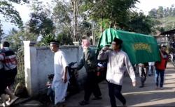 Usai Dikubur 7 Bulan, Jasad Wanita Dibunuh Mantan Suami Dimakamkan di TPU Dekat Rumahnya