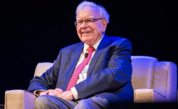 Tidak Biasa, Warren Buffet Pangkas Kepemilikan Saham Apple Hampir 50 Persen