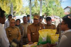 PJ Bahtiar Harap Enam Kabupaten di Sulbar Konsisten Lakukan Gerakan Pangan Murah