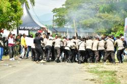 Polres Palopo Gelar Simulasi Pengamanan Pilkada di Kantor KPU