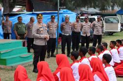 Kapolres Pidie Jaya Tinjau Latihan Paskibra, Tekankan Jaga Kesehatan dan Disiplin